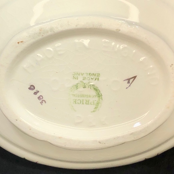 PRICE KENSINGTON TEAPOT & LID. ROSE FLORAL PATTERN with GOLD-TONE ACCENTS. - Picture 12 of 14